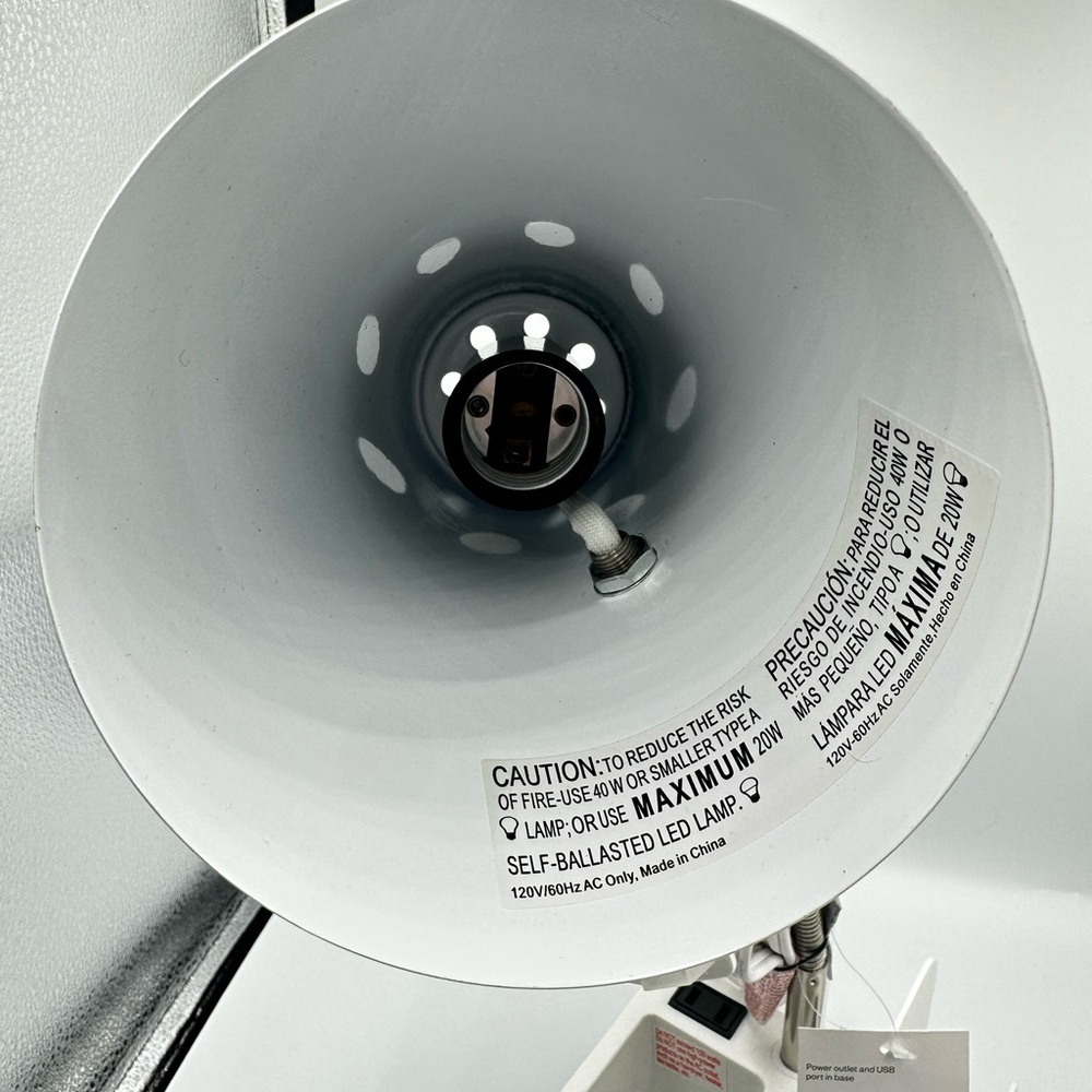 Room Essentials Organizer Task Lamp White With USB Port (Incl LED Light Bulb) - Picture 7 of 7